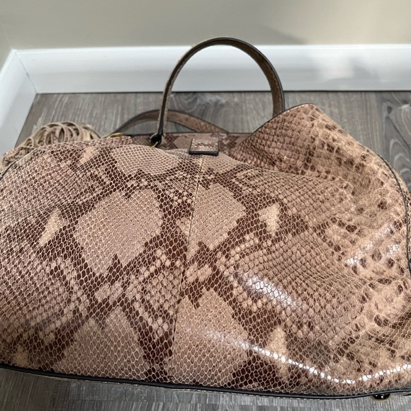 G.I.L.I Python Leather Slouch Large Tote Bag - Picture 4 of 13